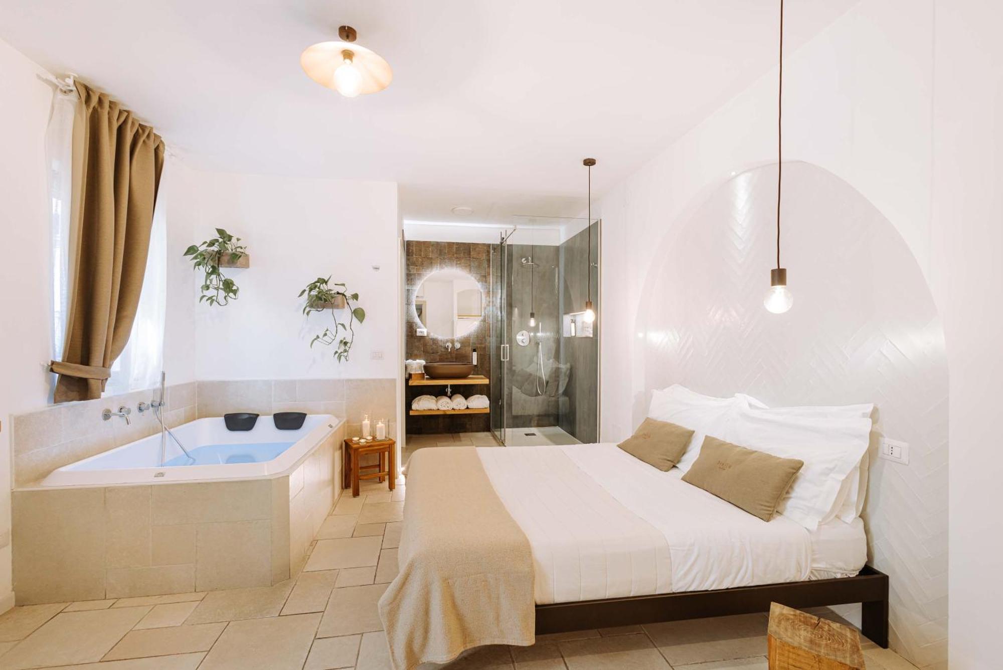 Dirium - Exclusive Rooms Монополі Екстер'єр фото
