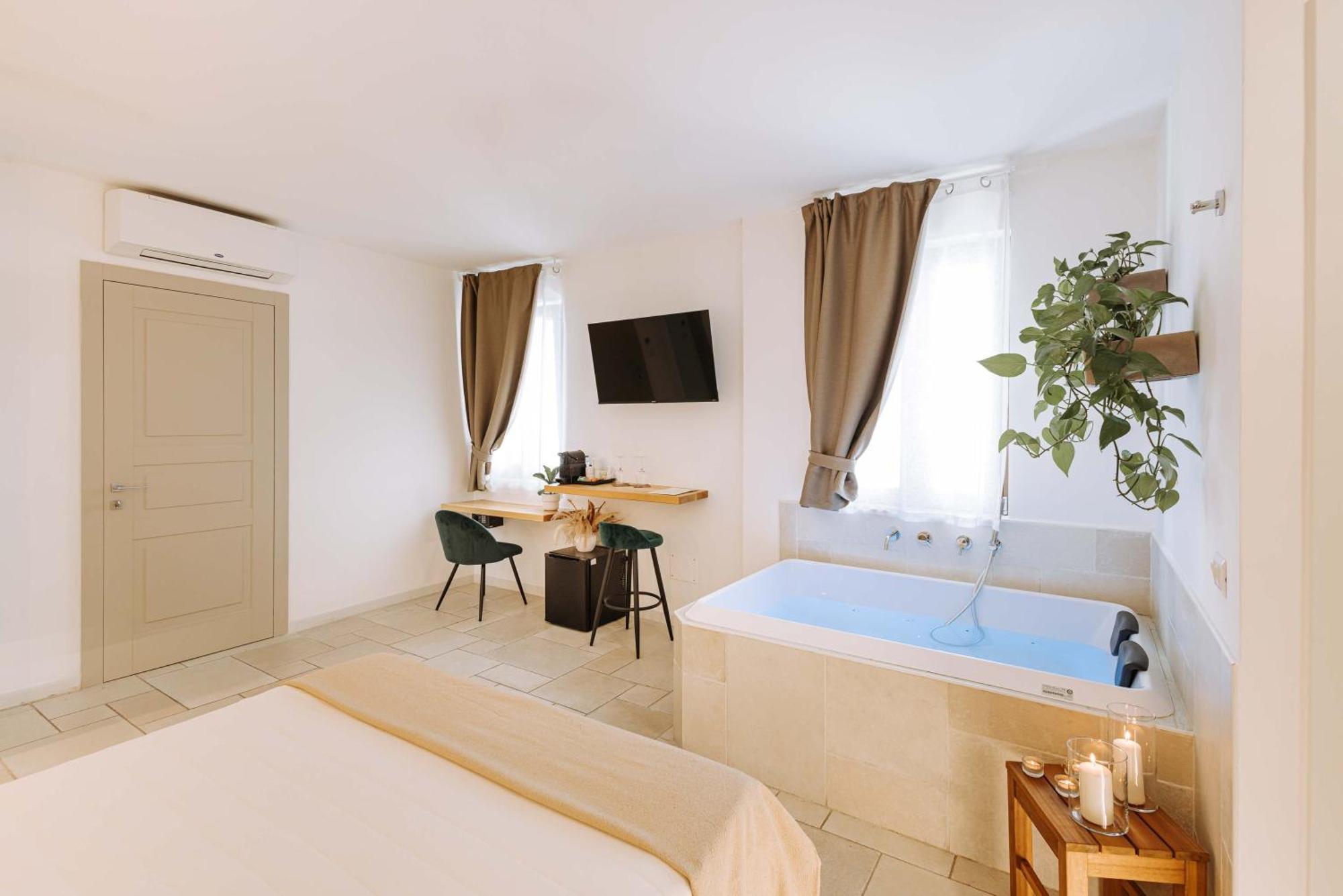 Dirium - Exclusive Rooms Монополі Екстер'єр фото